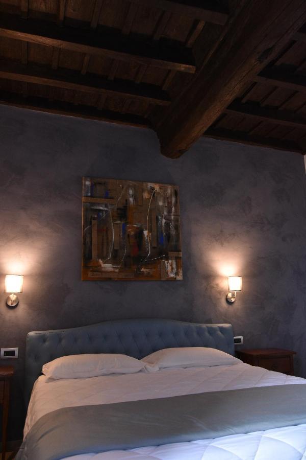 La Piazzetta 2*
