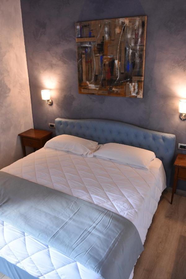 La Piazzetta 2*